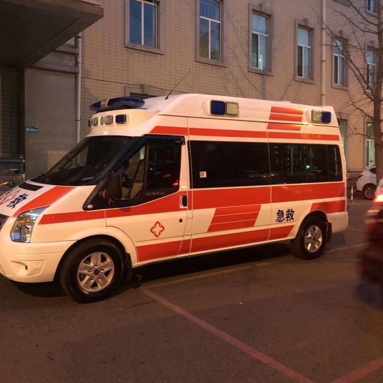 喀什夜间租赁救护车护送病人转院：安全转运的 8 大核心注意事项